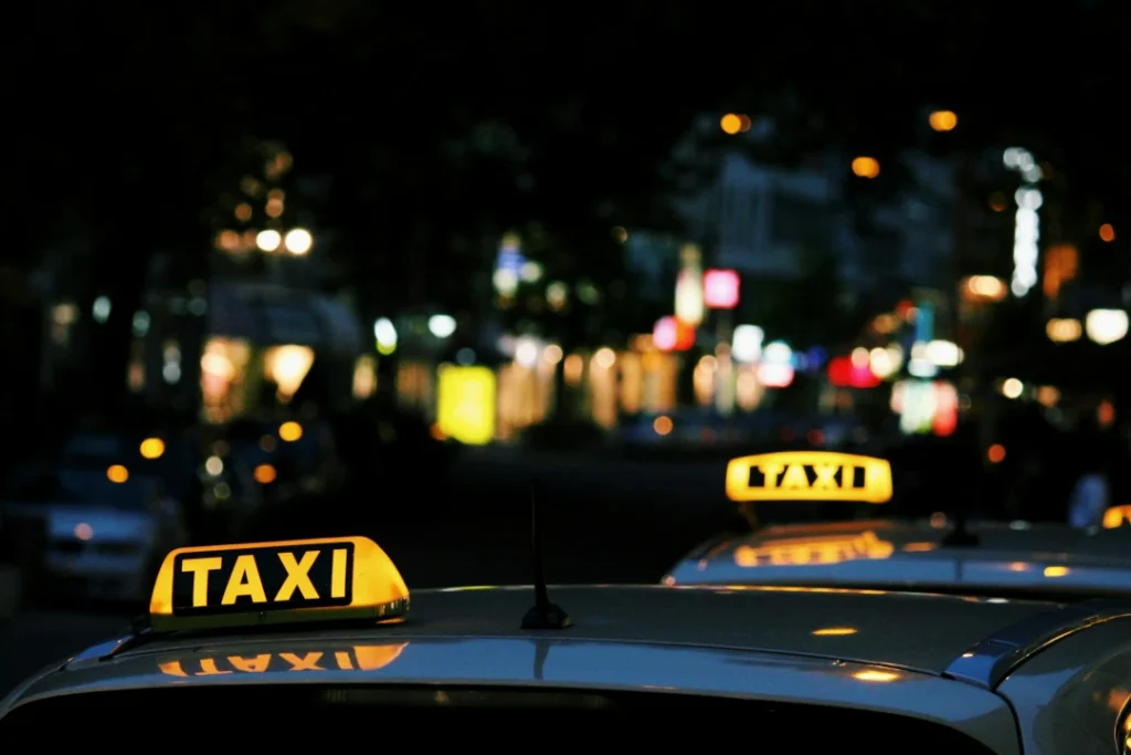 Voyagez sereinement avec Taxi Sens : confort et ponctualité garantis